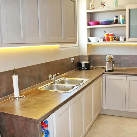 Adriatic Getaway & Penthouse Wlora