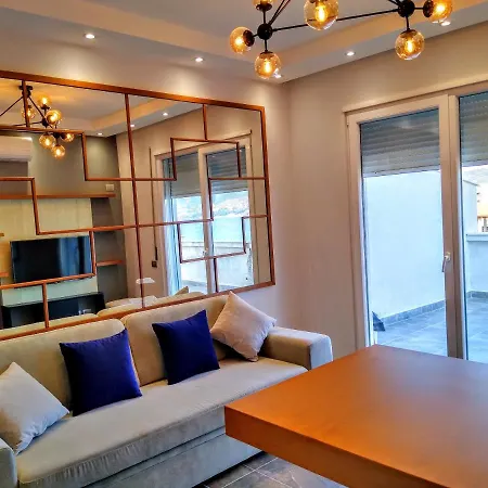 Adriatic Getaway & Penthouse * Vlorë
