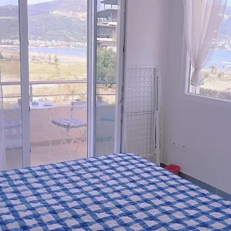 Lägenhet Adriatic Getaway & Penthouse Vlorë