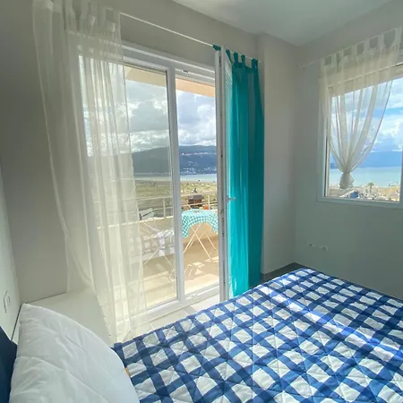 Adriatic Getaway & Penthouse Lägenhet Vlorë