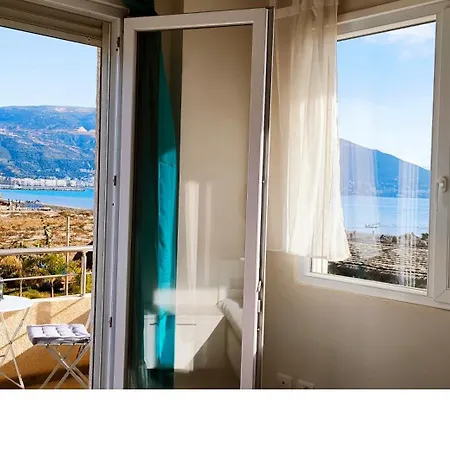 Adriatic Getaway & Penthouse * Vlorë