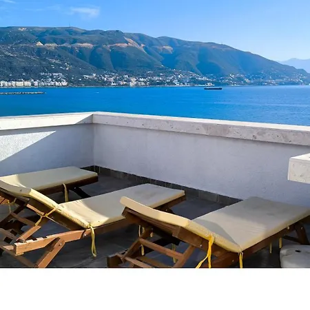 Adriatic Getaway & Penthouse * Vlore