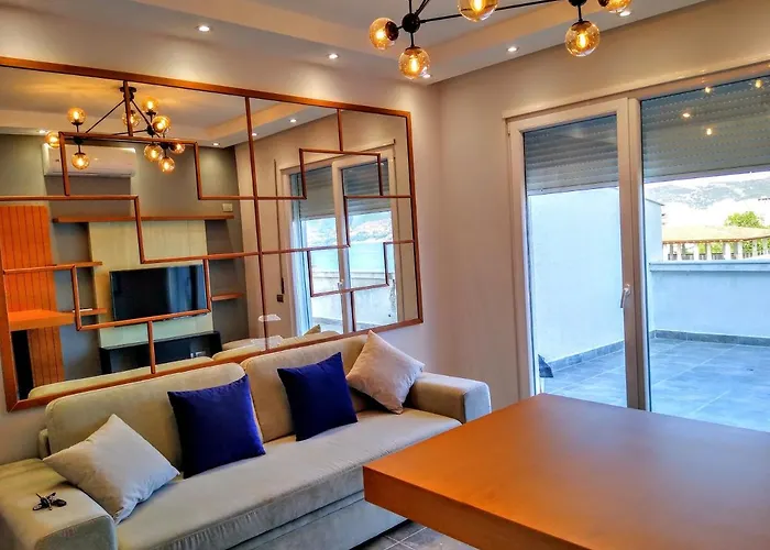 Adriatic Getaway & Penthouse * Vlorë